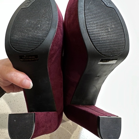 Guess burgundy size 6.5M heels - Picture 6 of 6